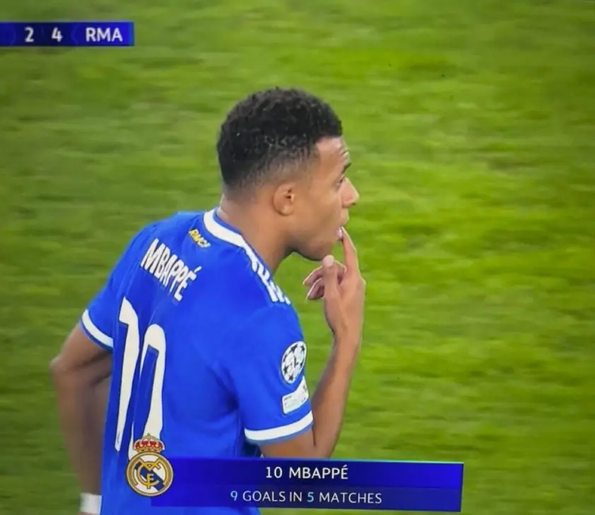 Mbappé lập poker siêu tốc, ghi dấu ấn lịch sử Champions League