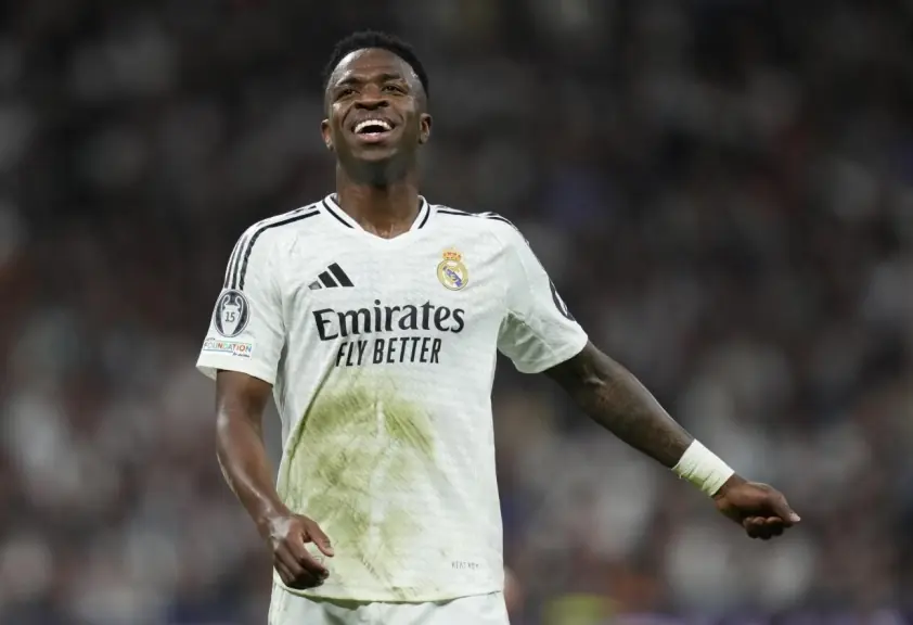 Vinicius khiến tương lai thay đổi, nhắn Perez: ‘Tôi đã nhận lời’