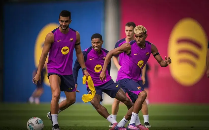 Nou Camp bùng nổ, Barca đối diện thảm họa chưa từng thấy