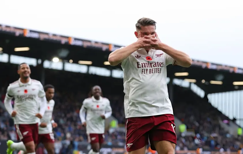 Arsenal vững vàng ngôi đầu sau chiến thắng dễ dàng