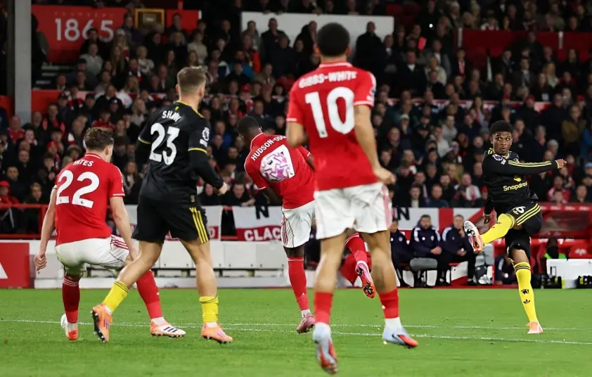 Hòa Nottingham, MU chấm dứt chuỗi thắng ở Ngoại hạng Anh