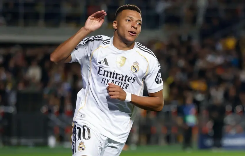 Mbappe vượt trội Ronaldo và Messi khi mới 26 tuổi