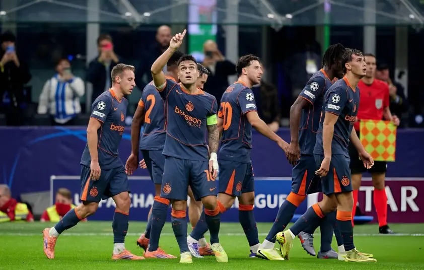 Inter Milan giữ vững thành tích hoàn hảo ở Champions League