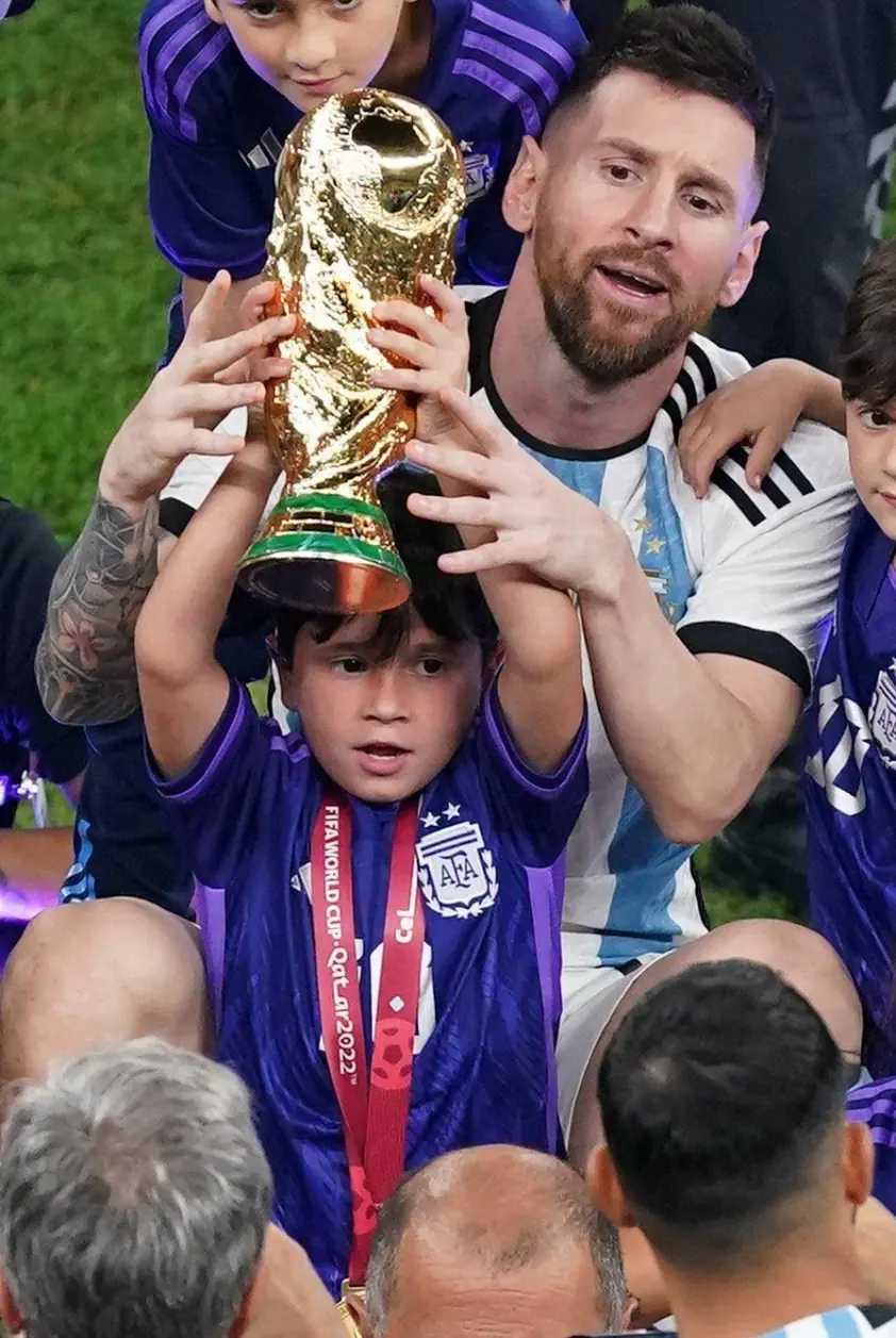 Messi: ‘Cảm giác vô địch World Cup tuyệt vời như khi con chào đời’