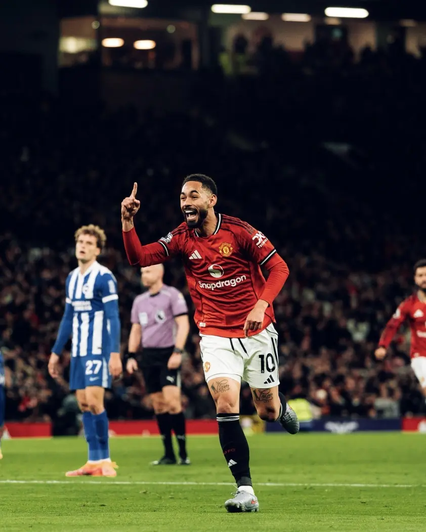 MU bất ngờ nhận cú sốc lớn tại Ngoại hạng Anh