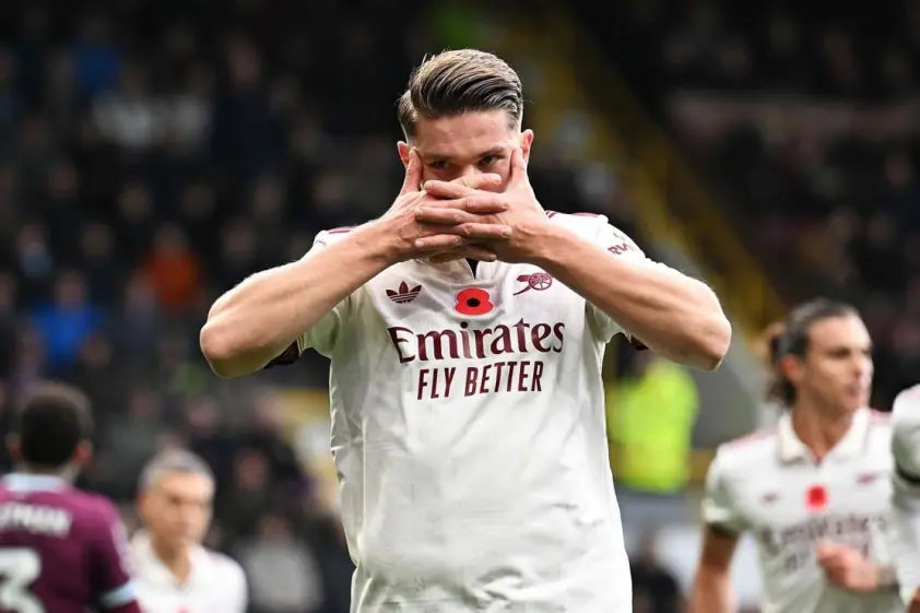 “Arsenal: Đội bóng hoàn hảo không tỳ vết”