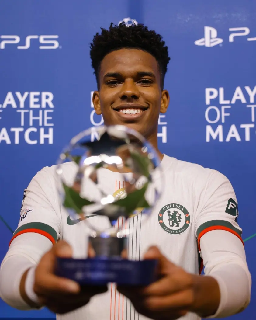 Thần đồng Chelsea ghi dấu ấn lịch sử Champions League