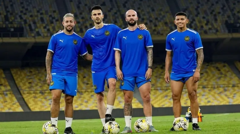 Malaysia có bước đi táo bạo cứu 7 cầu thủ sau khi FIFA phũ phàng