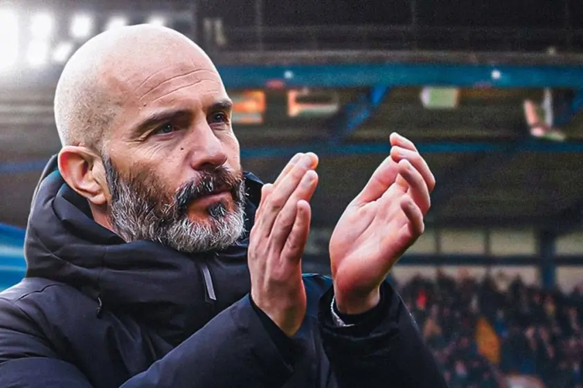 “HLV Tottenham hỏi chuyện gia nhập MU”