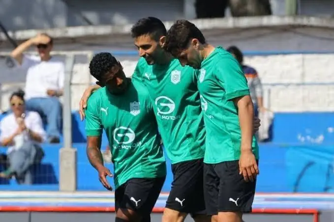 Messi làm chủ tịch, đội bóng mới lên ngôi vô địch gây sốt!