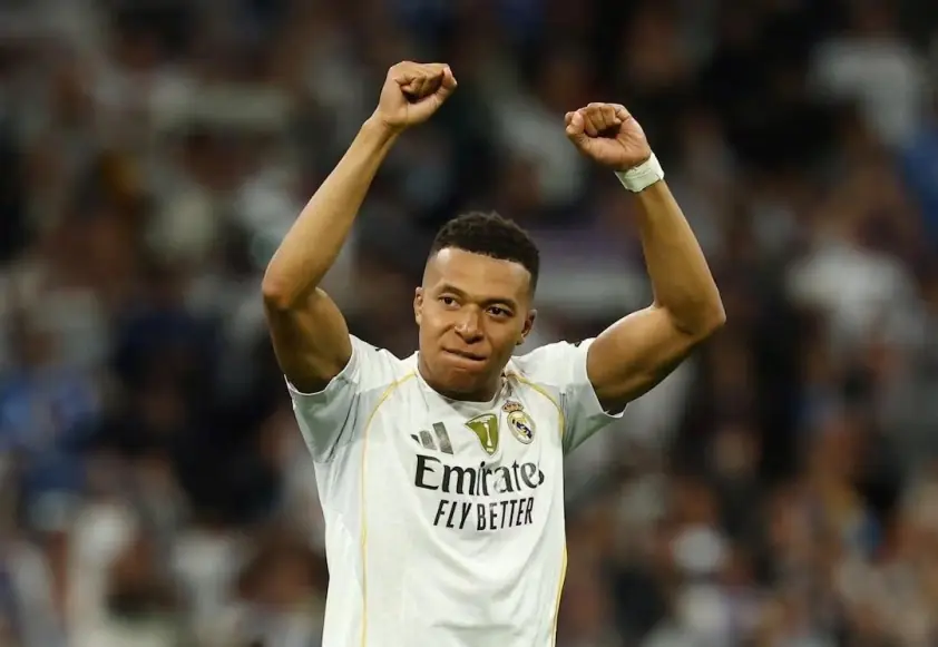 Kylian Mbappé gần chạm kỷ lục huyền thoại của Pelé