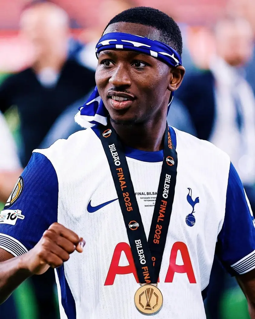 Tottenham gặp khó khăn lớn trước trận derby với Arsenal