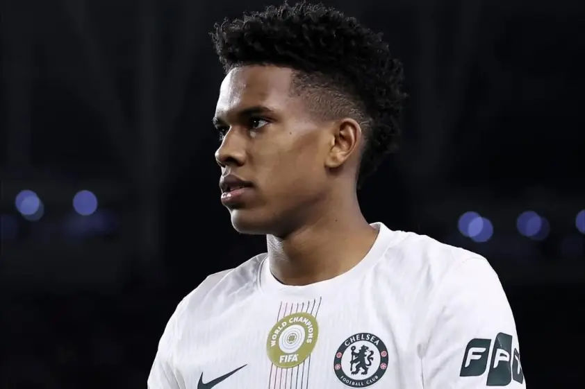 “Thần đồng Brazil lập 4 kỷ lục tại đội bóng vĩ đại châu Âu”