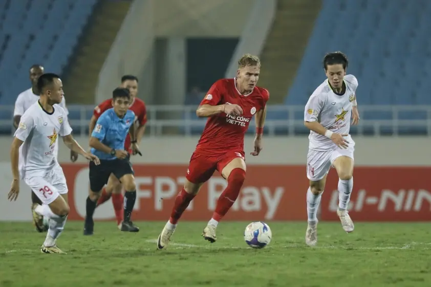 “G-Dragon khiến CLB hàng đầu Việt Nam dở khóc dở cười 2 lần”