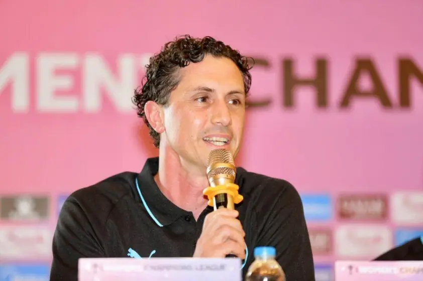 Huỳnh Như và đội tuyển nữ Việt Nam được HLV Philippines nhắc đến