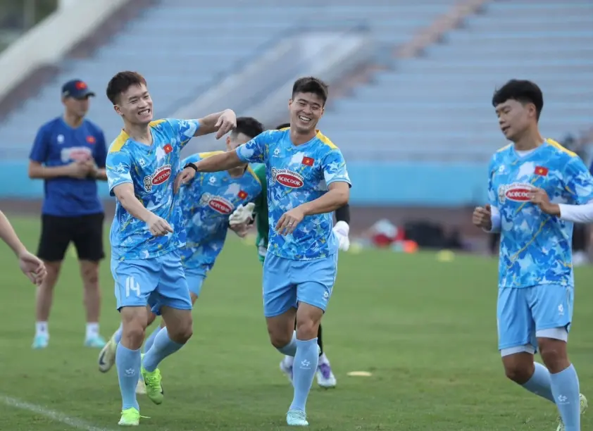 ĐT Việt Nam lên đường sang Lào, quyết tâm giành chiến thắng lớn