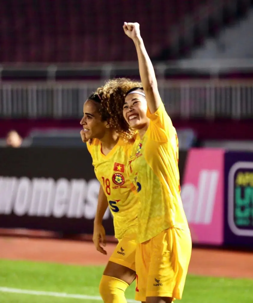 Huấn luyện viên ca ngợi CLB Singapore sau thành công của Huỳnh Như