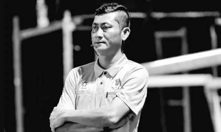 Trọng tài bất ngờ qua đời trên sân bóng phủi ở Vũng Tàu