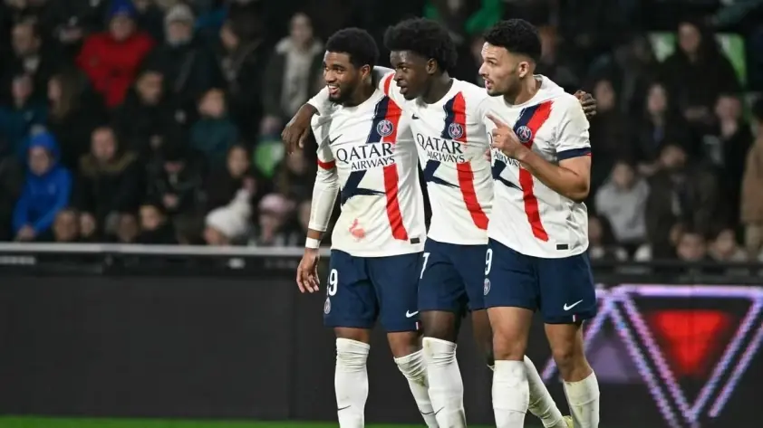 PSG thắng nghẹt thở, tạm chiếm ngôi đầu Ligue 1