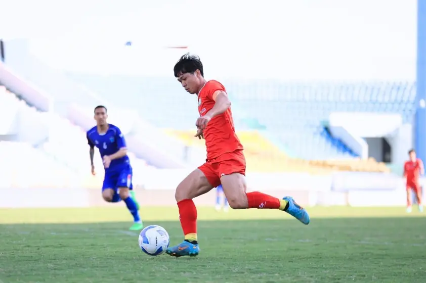 Công Phượng xuất hiện ấn tượng sau thời gian vắng bóng