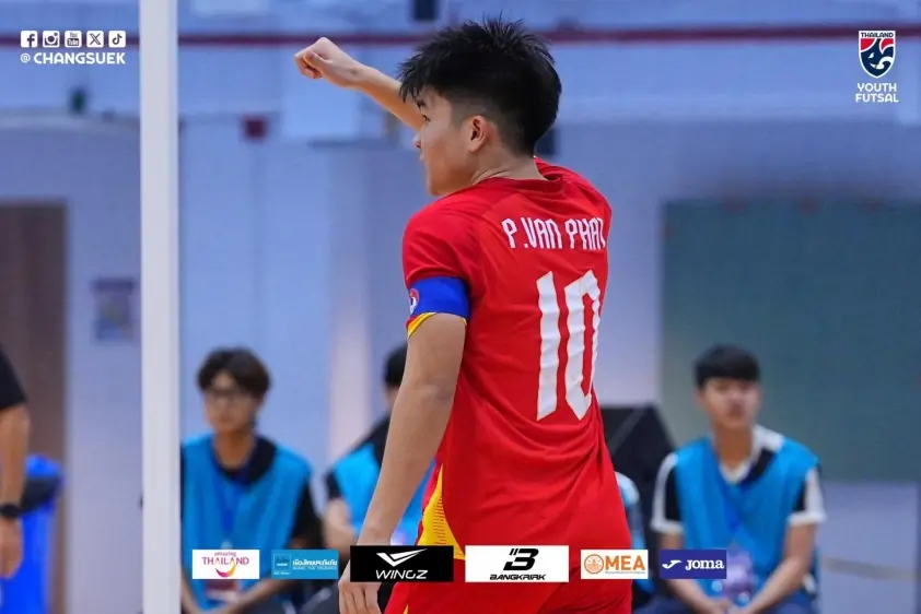 Việt Nam xuất sắc đánh bại Thái Lan 5-2 tại giải ĐNÁ