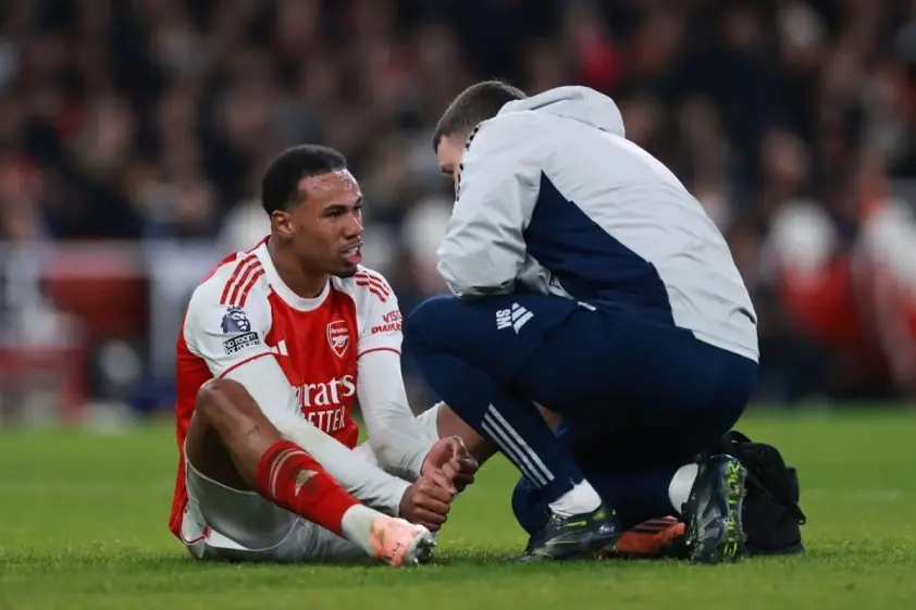 CĐV Arsenal nổi giận với pha ‘chơi xấu’ gây xôn xao nội bộ