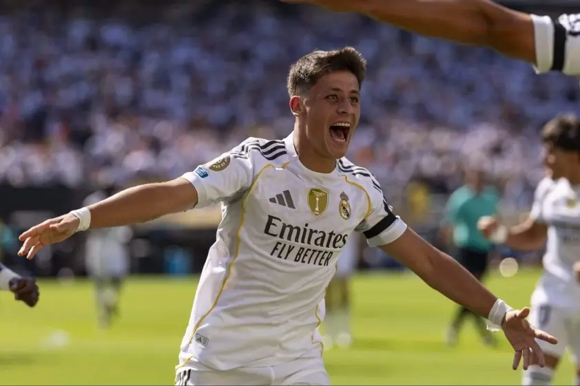 Rạn nứt trong Real Madrid: Bán ‘cưng’ của Xabi Alonso?