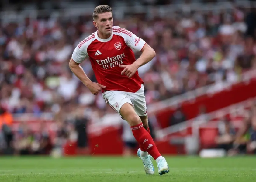 Thắng Aston Villa, Arteta vẫn bị fan Arsenal yêu cầu thay đổi điều gì?