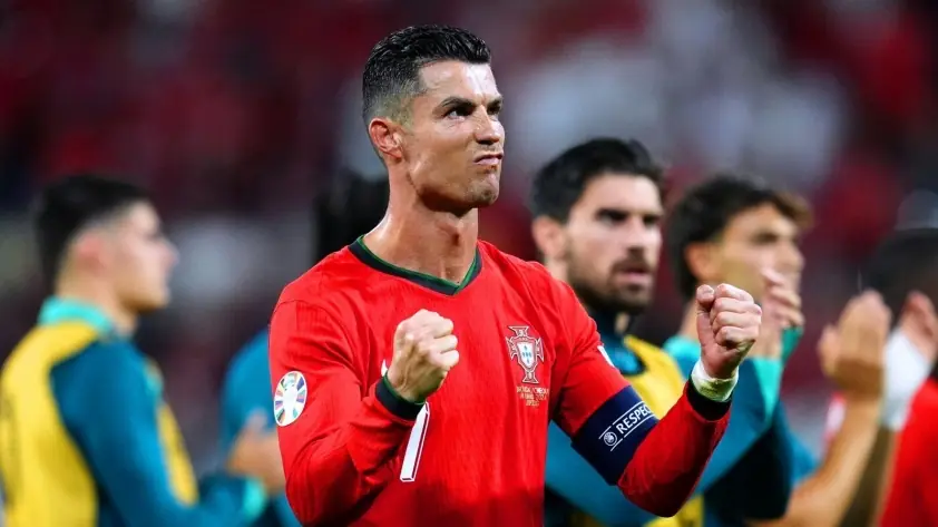 Bồ Đào Nha quyết định chính thức về việc in tiền Ronaldo