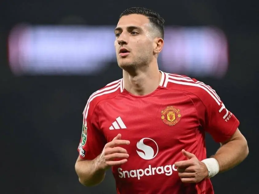 Ngôi sao MU chỉ trích phong cách thi đấu của Quỷ Đỏ