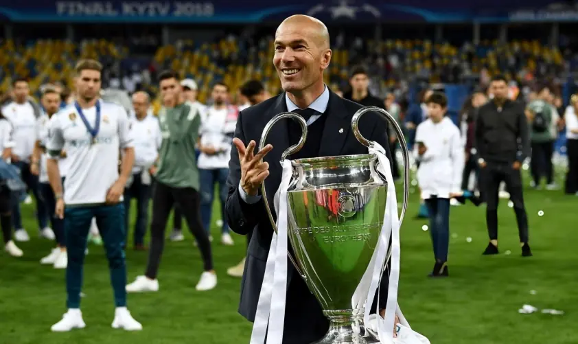 Zidane trở lại với bóng đá ở Pháp: Điều gì đang chờ đón?