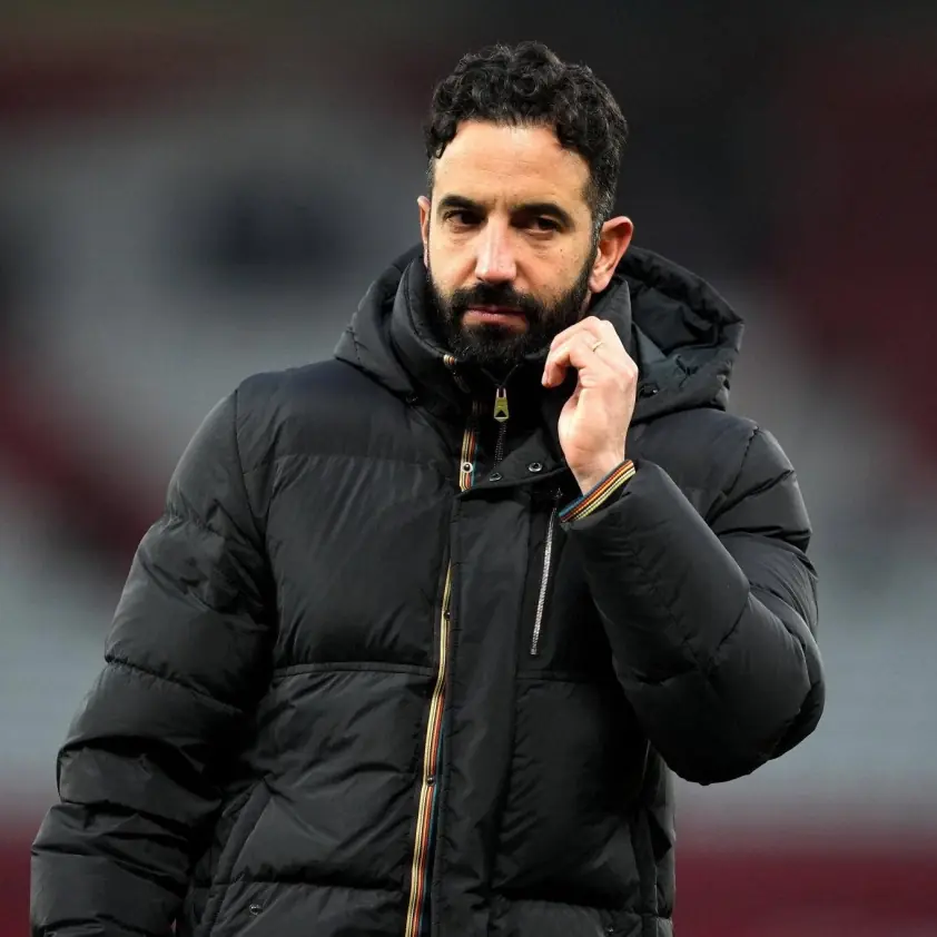 Gary Neville chỉ trích Amorim sau trận hòa thất vọng trước Wolves