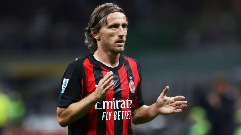 “AC Milan nhờ Modric để chiêu mộ sao Real Madrid”
