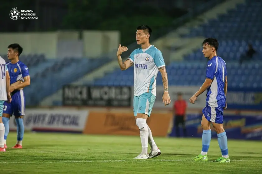 Trung vệ Hàn Quốc rời CLB Việt Nam: Chia tay đáng nhớ!