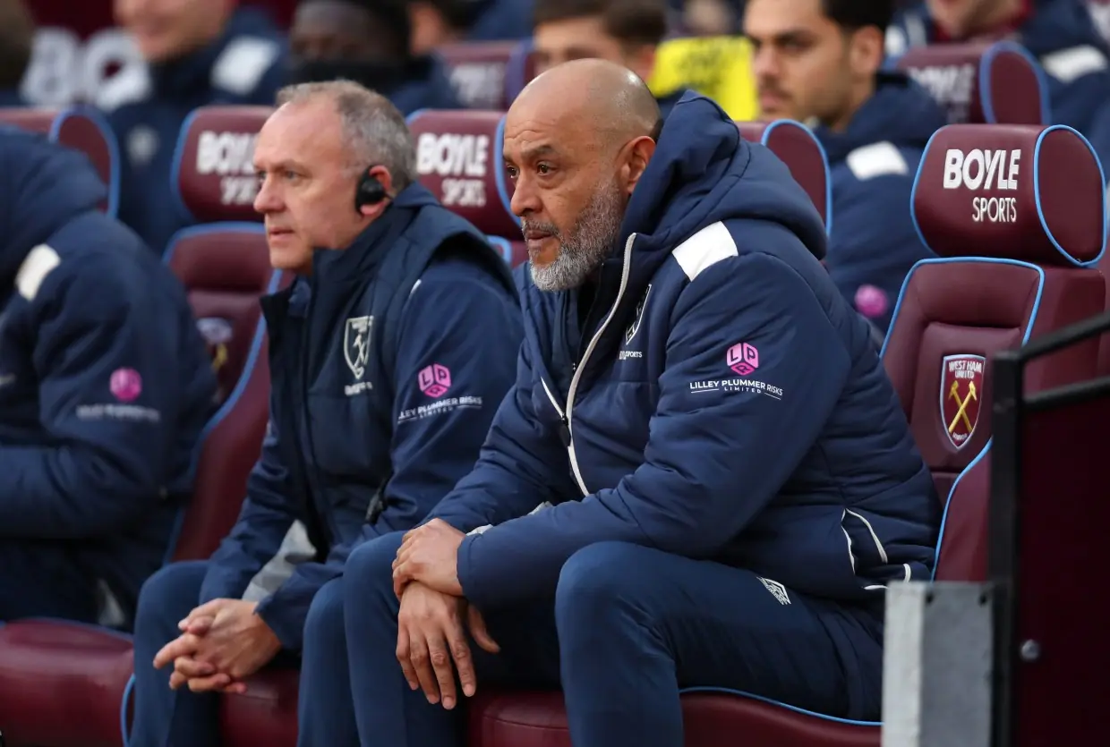 HLV Ngoại hạng Anh chuẩn bị bị sa thải lần 2 trong mùa giải này