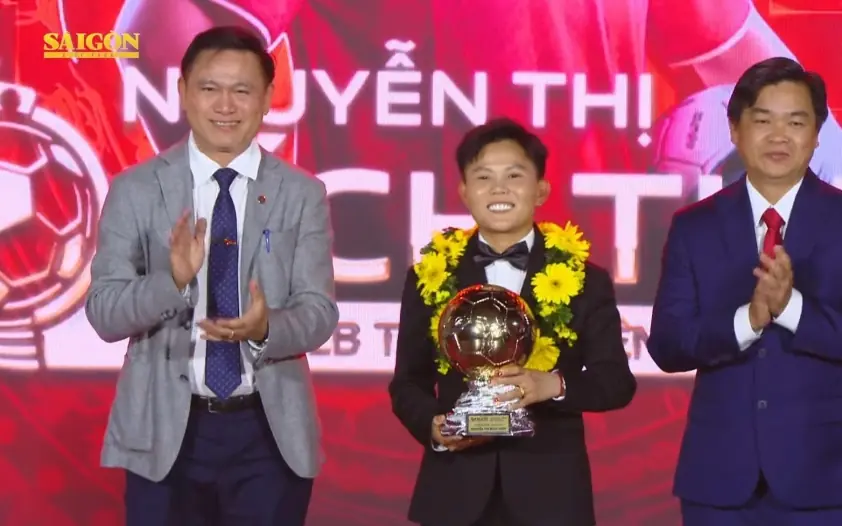 Bích Thùy chia sẻ cảm xúc sau khi nhận QBV Việt Nam 2025.