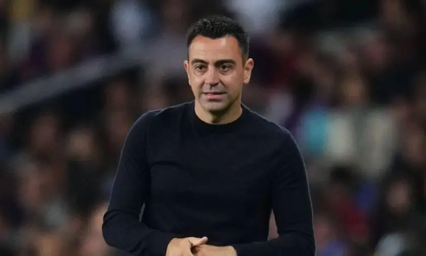 Xavi được ông lớn Ngoại hạng Anh nhắm đến gây bất ngờ