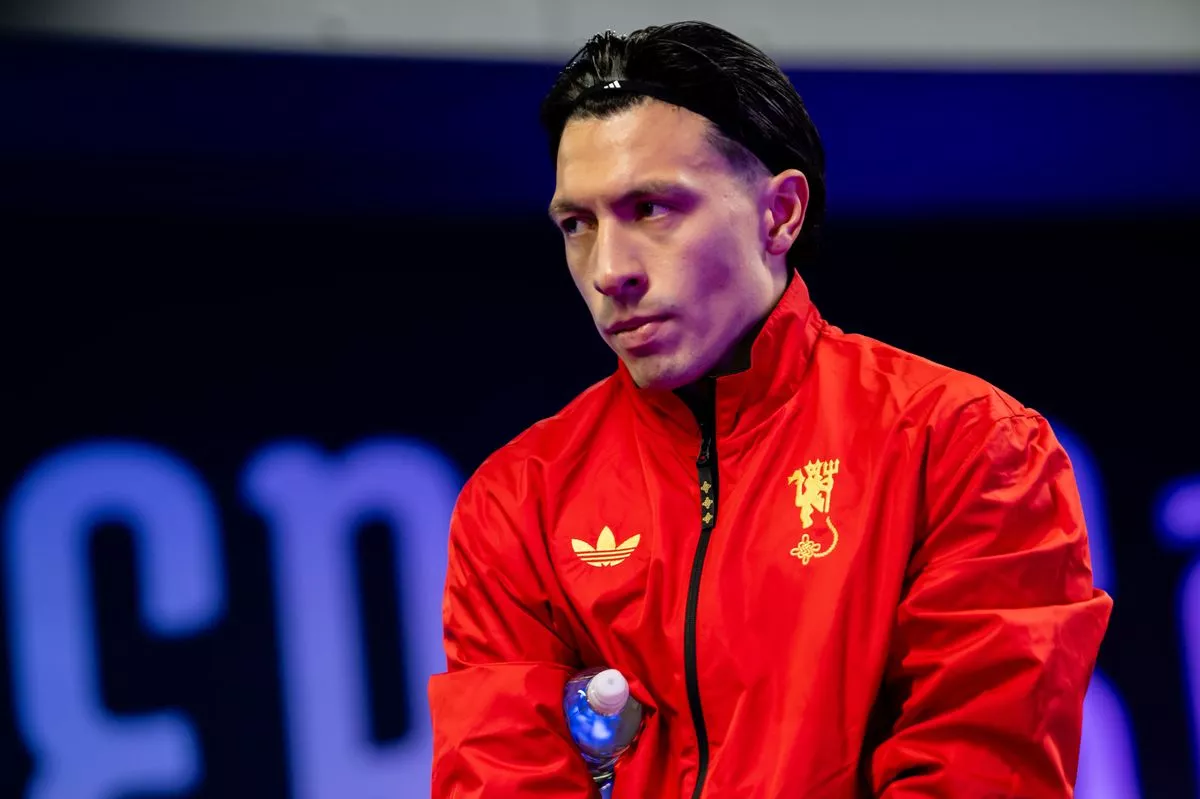 “Siêu sao MU suy nghĩ về giải nghệ giữa khủng hoảng gia tăng”