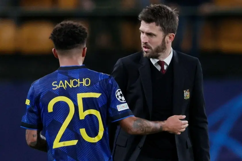 “Cách nào để Jadon Sancho gắn bó lâu dài với Old Trafford?”