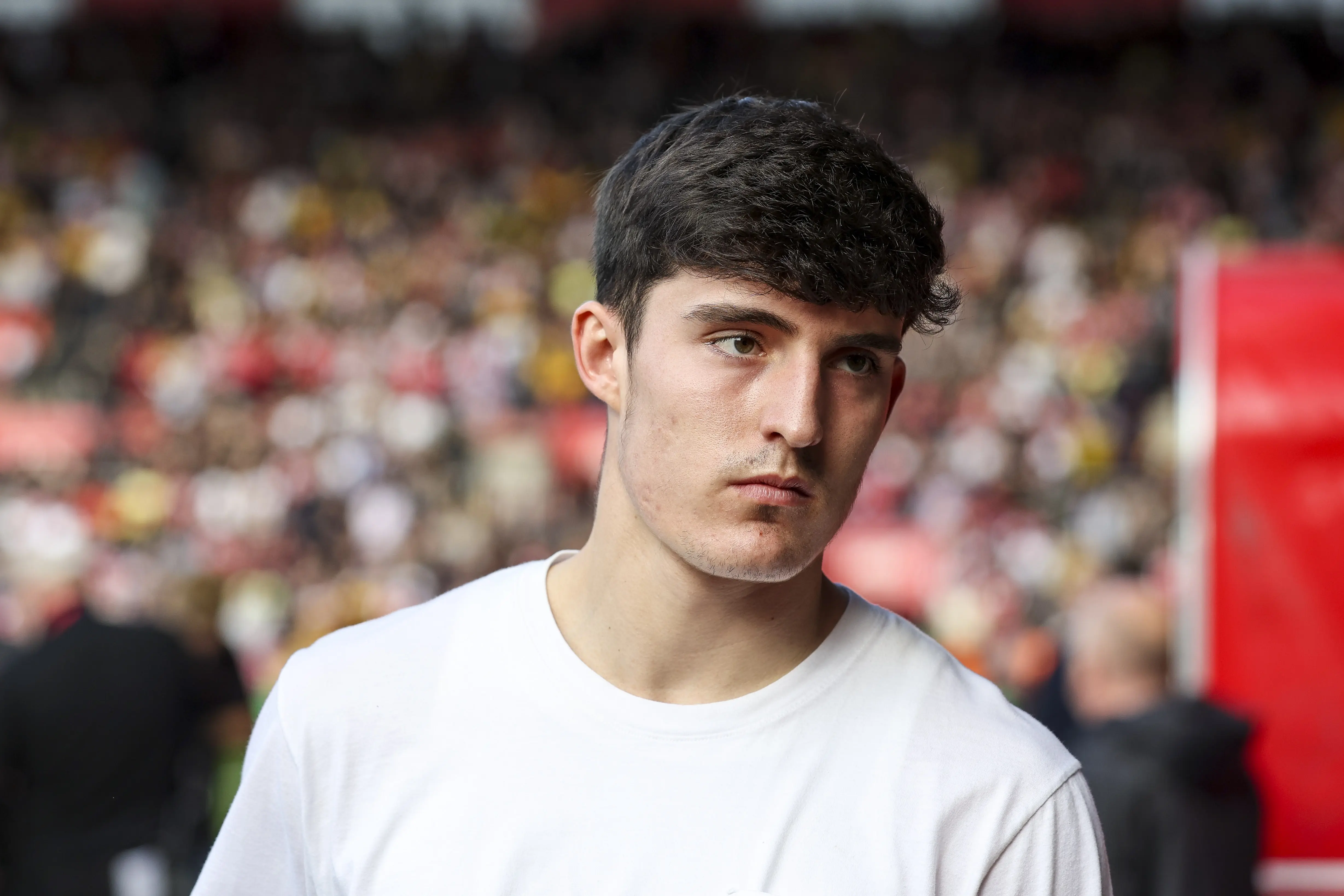 “Giã từ Ben White, Arsenal tìm kiếm hậu vệ phải tiềm năng tại Premier League”