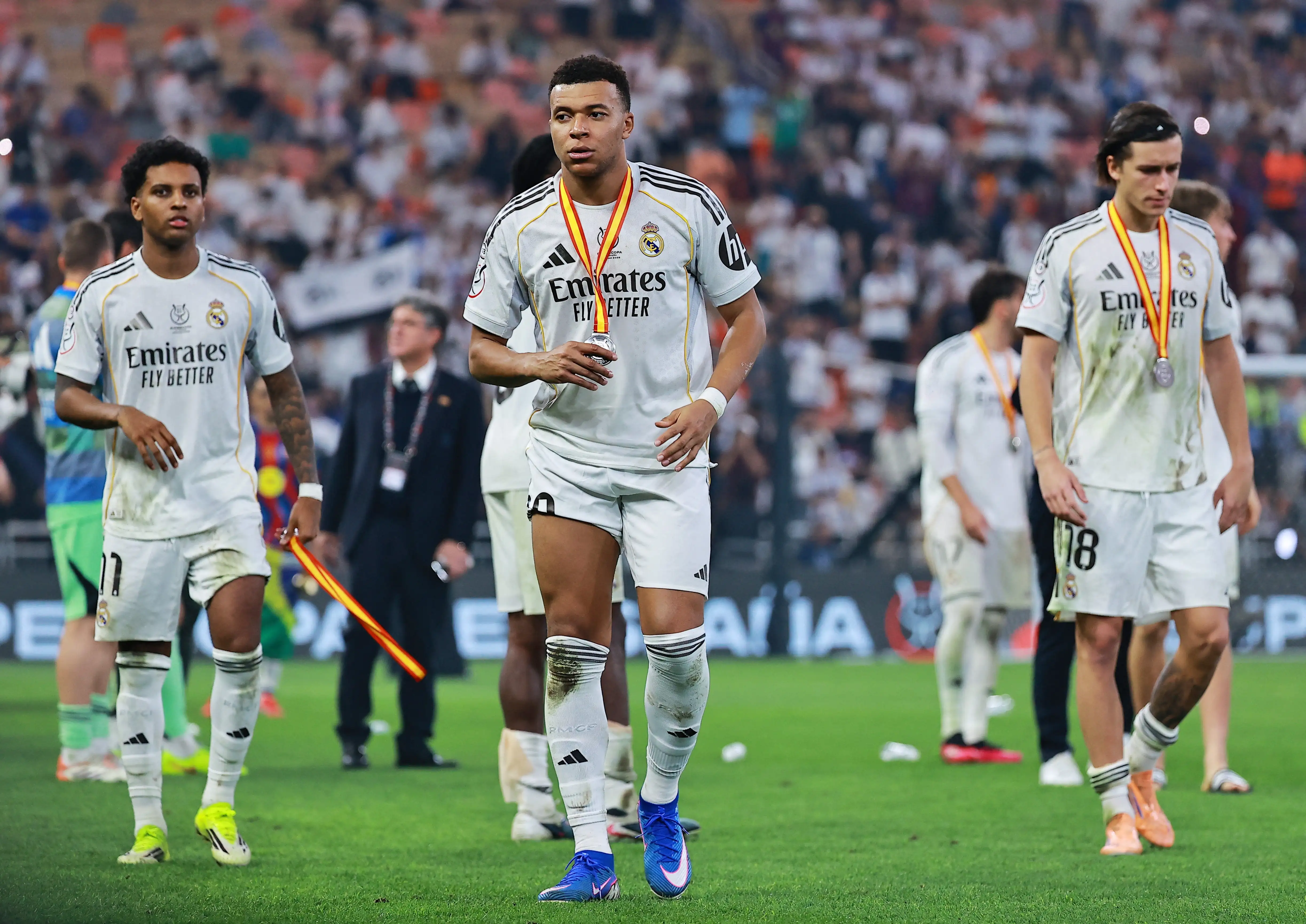 Real Madrid sa thải Alonso, nhắm HLV vô địch thế giới mới