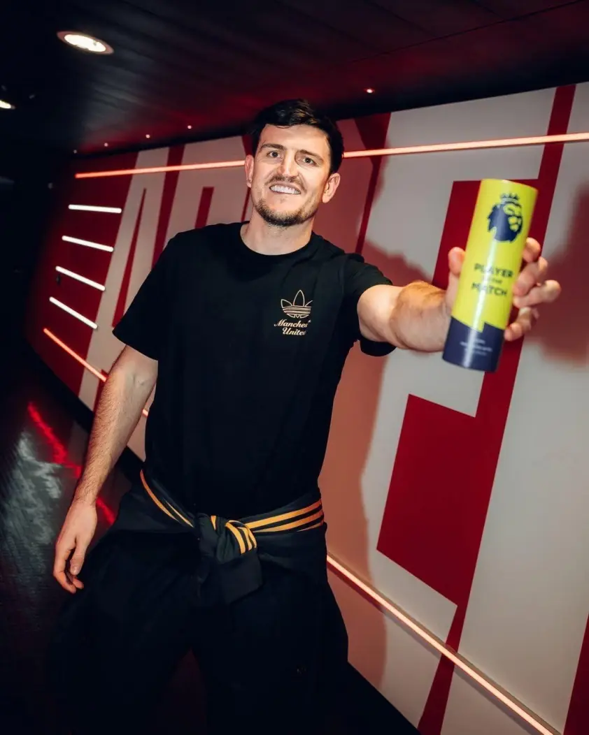 MU gây bất ngờ với ‘Khuất Văn Khang phiên bản riêng’