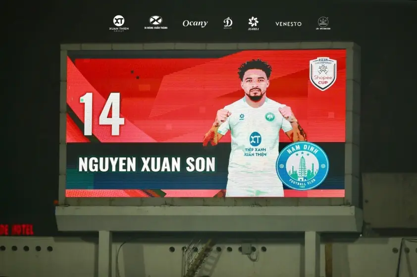 CĐV Thái Lan: ‘Cần một tiền đạo đẳng cấp như Xuân Sơn’