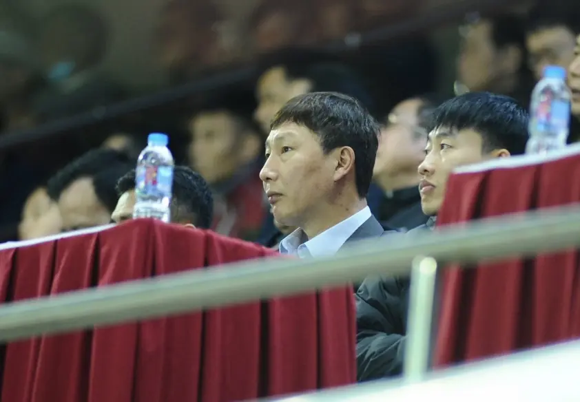 HLV Kim Sang Sik ngay lập tức trở lại công việc, nhận quà lớn sau U23 châu Á