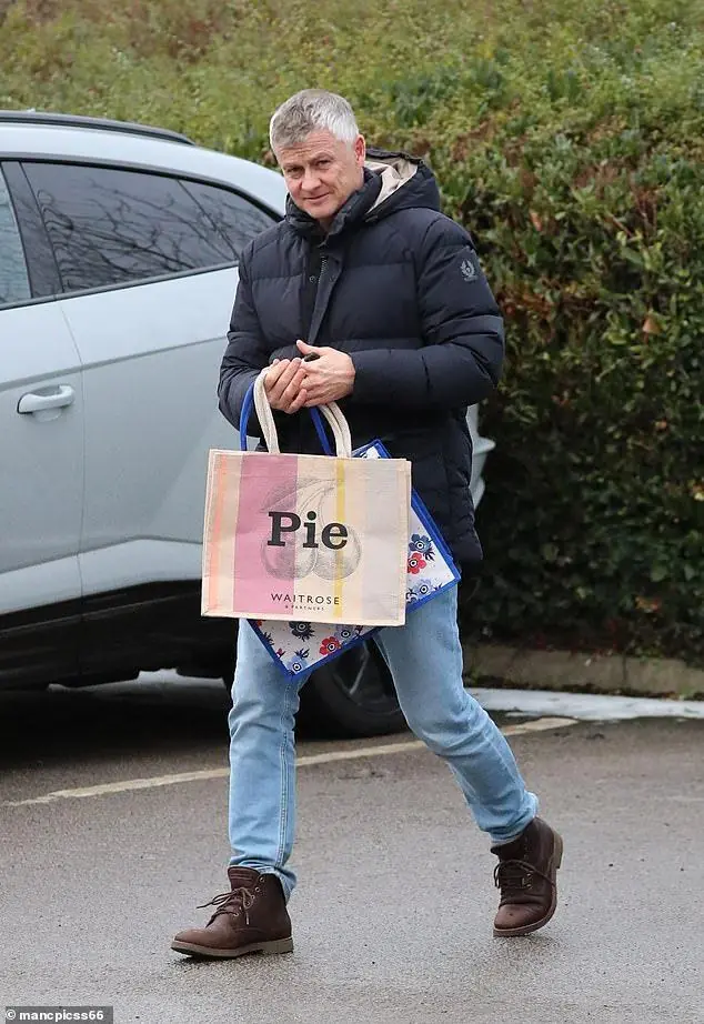 “Nóng: MU sắp công bố HLV mới trong tuần này!”