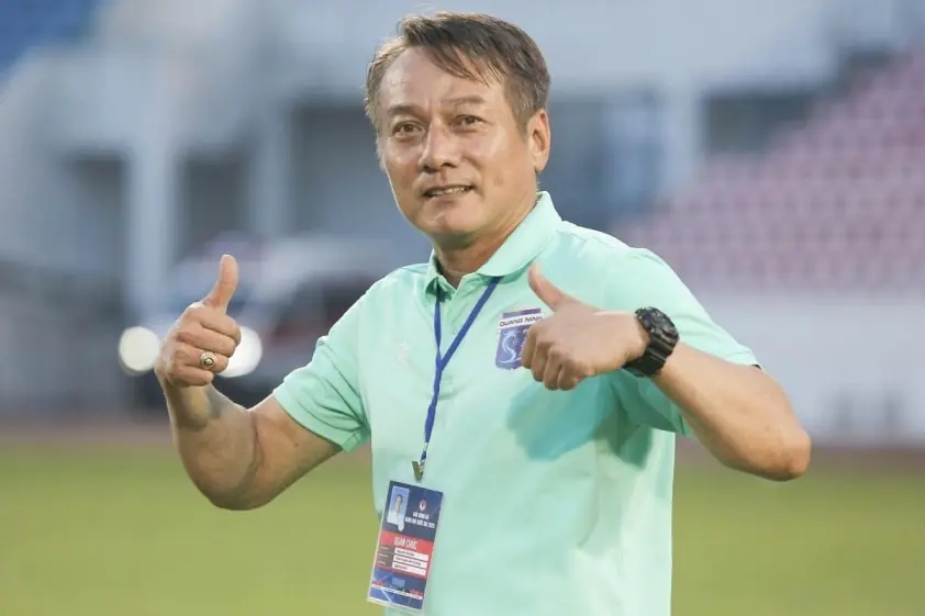 Cựu trợ lý HLV Park Hang-seo nhận án phạt nặng tại giải hạng Nhất