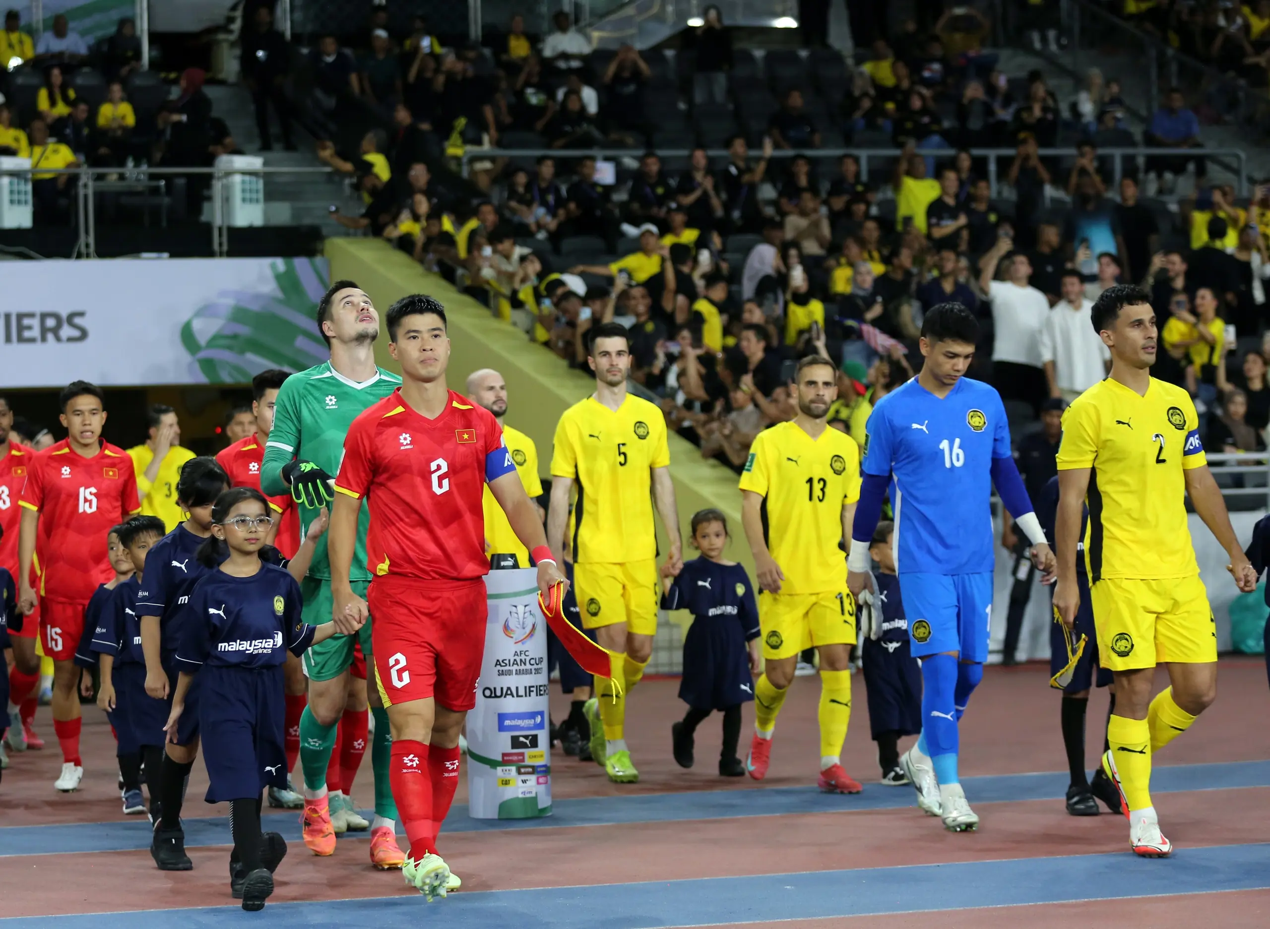 FIFA ra án phạt nặng Malaysia dù quan chức FAM từ chức đồng loạt