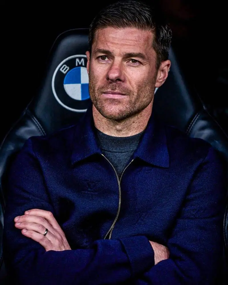 “Liverpool có thể sa thải Slot để bổ nhiệm Xabi Alonso?”