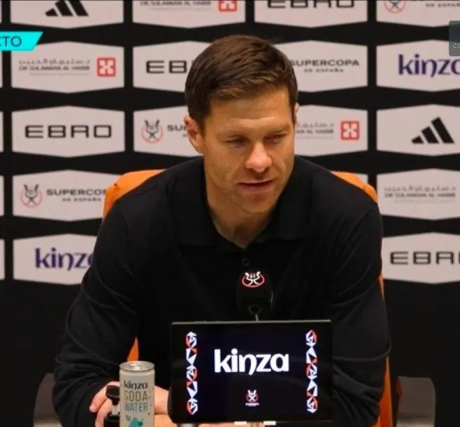 CĐV Real Madrid yêu cầu sa thải Alonso sau thất bại trước Barca