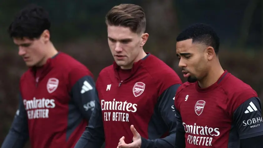 Tiền đạo ghi 142 bàn: Không có ý định rời Arsenal